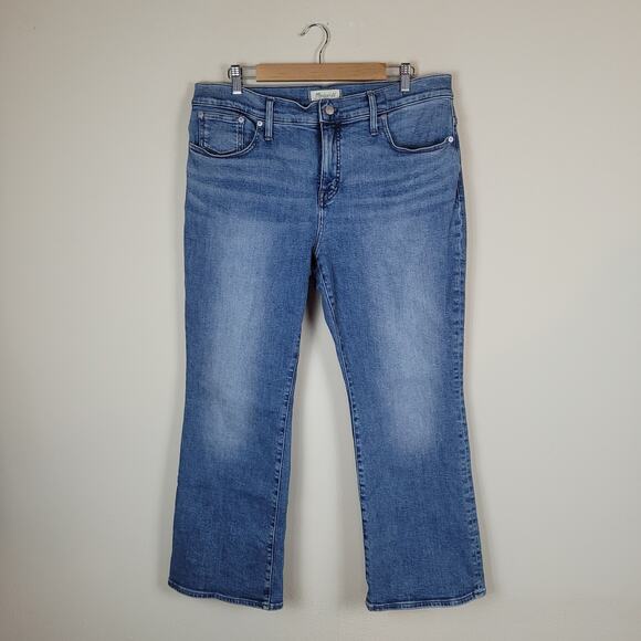 Madewell Jeans Womens 32 Blue Denim Mid-High Kick Out Flare NO637 - Picture 1 of 10